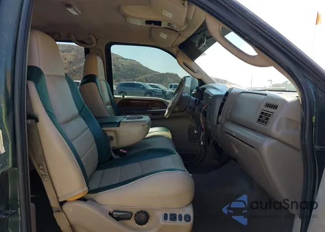 2003 Ford F-250 Lariat/Xl/Xlt from USA, damaged, VIN 1FTNW21P53EB53038